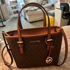 Michael Kors Small bag. Never Used.